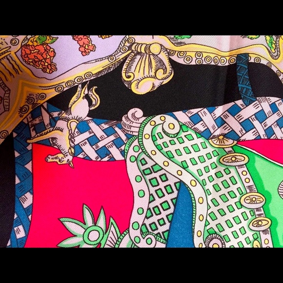 HERMÈS Silk Scarf - Picture 6 of 6